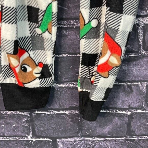 Rudolph Small 6/6x Reindeer Santa Pajamas & Fluffy Socks PJ Set Check Pattern - Picture 3 of 12